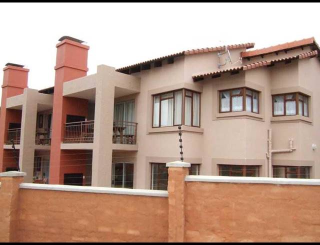 2 BEDROOM APARTMENT FOR SALE IN WHITE RIVER CENTRAL